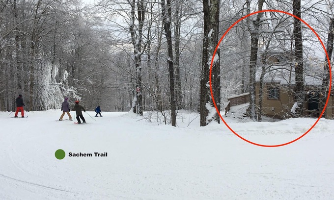Ludlow House | Ski on/Ski off. Right on Sachem Trail. Okemo Trailside. 4bed/2bath. Sleeps 8.