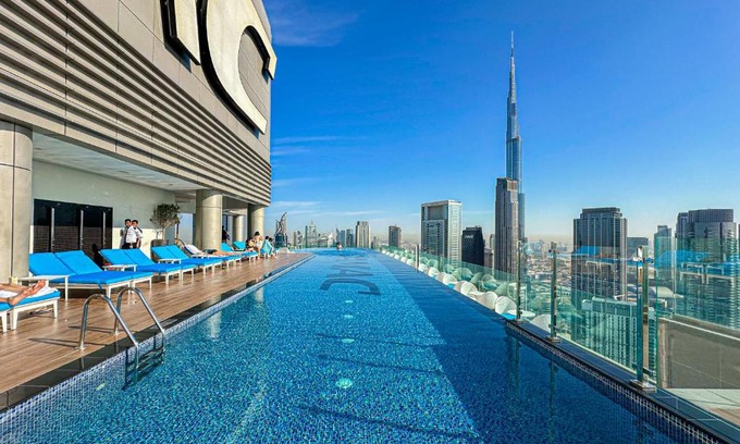 Downtown Dubai Apartment | Sky-high Oasis Burj Khalifa Views, Rooftop Infinity Pool, 3BR apartment in Paramount Hotel Midtown