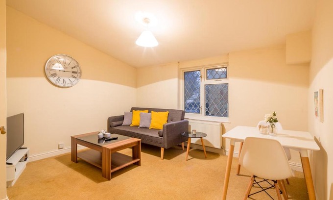 Stevenage Apartment | Skyline Serviced Apartments - Colestrete