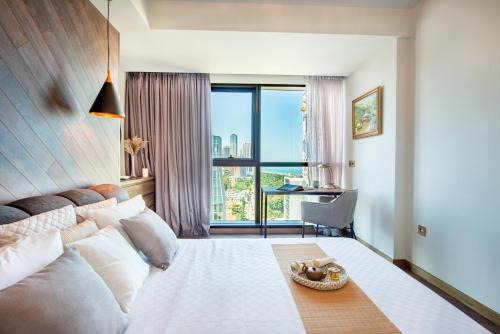 Old Boulevard Apartment | Skyline Supreme by Aesthaven