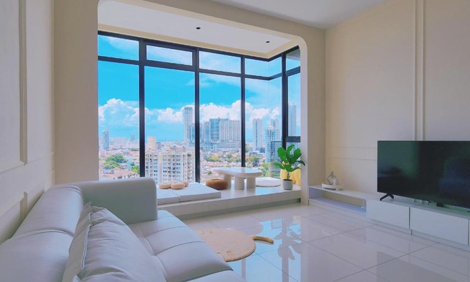George Town Apartment | SkyPool with Seaview 8pax Beacon Executive Suites - Georgetown City Centre - 3km to Komtar