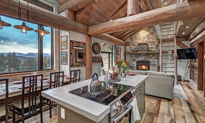 Coal Creek House | SkyRun Cabin