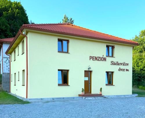 Banska Stiavnica House | Sládkovičov dvor