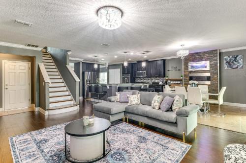 Marbella House | Sleek Family Home Near Orlando Theme Parks