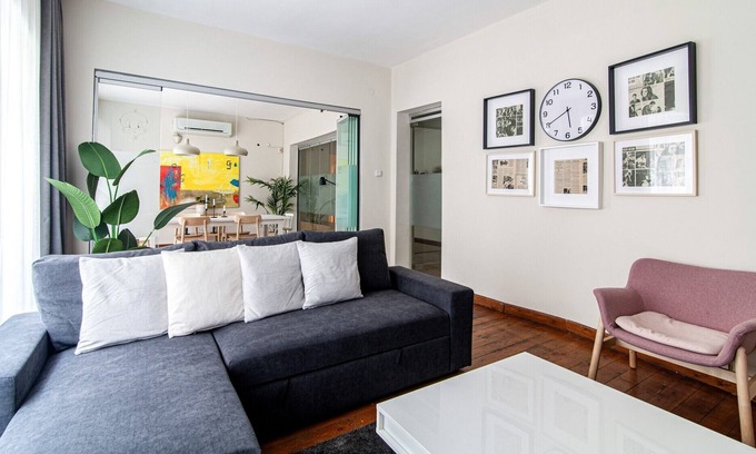 Asmali Mescit Apartment | Sleek Flat within Walking Distance to Pera Museum