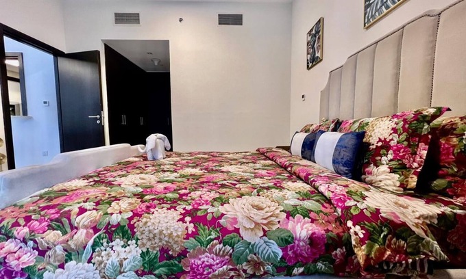 Jadaf Apartment | Sleep 5 1-bedroom apartment in amazing with private parking Pool & gym