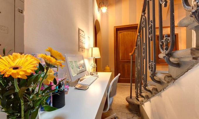 Santa Maria Novella Apartment | Sleep Tight Florence Apartment