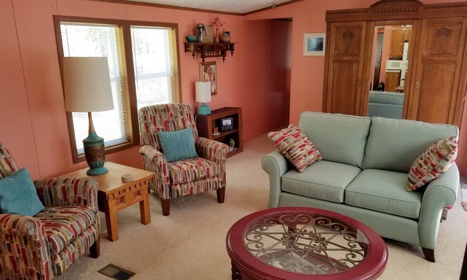 Maple City House | Sleeping Bear Dunes, partial linens, Sat-Sat only