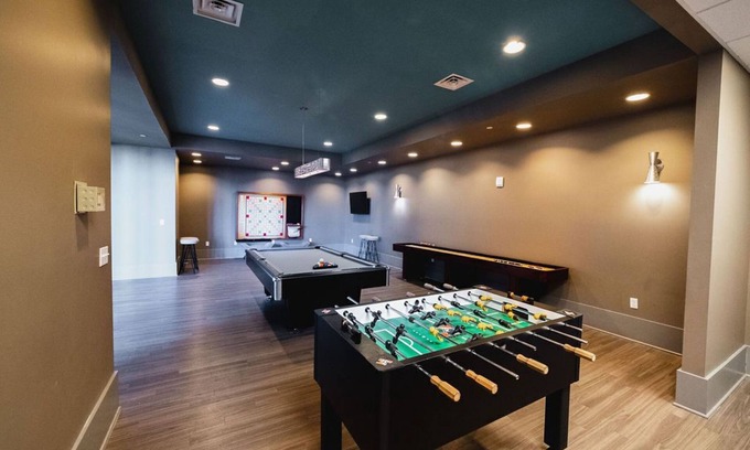 West Central Apartment | Sleepover: Spacious 1BD/1BA - Downtown Springfield