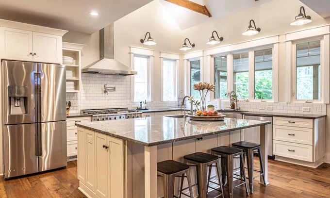 Whispering Pines House | Sleeps 10! Whispering Pines