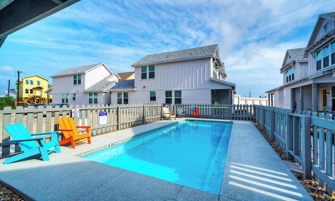 Old Town House | Sleeps 19 | 2 Homes in Old Town, Pool, Newly Built | Walk to Eats, Music, & More