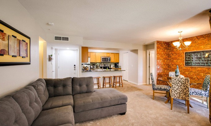 Tempe Condo | SLEEPS 6 Beautiful, Fully Furnished Condo - Great Price, Perfect Location!