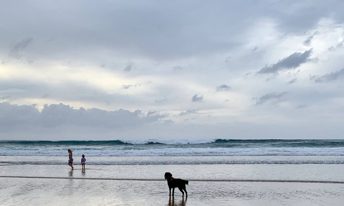 Cubert House | Sleeps 8 (6 adults, 2 kids), house & parking & garden, 3 mins drive to beaches