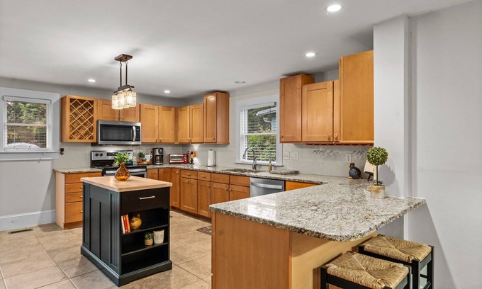 Southern Pines House | Slice of Southern Heaven! Charming 3-bedroom 2.5 bath Cottage - Downtown SoPines
