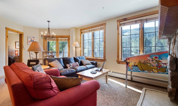 River Run Condo | Slope Views, Cozy 2 King Beds, Pinball, Short 5 minute Walk to Everything!