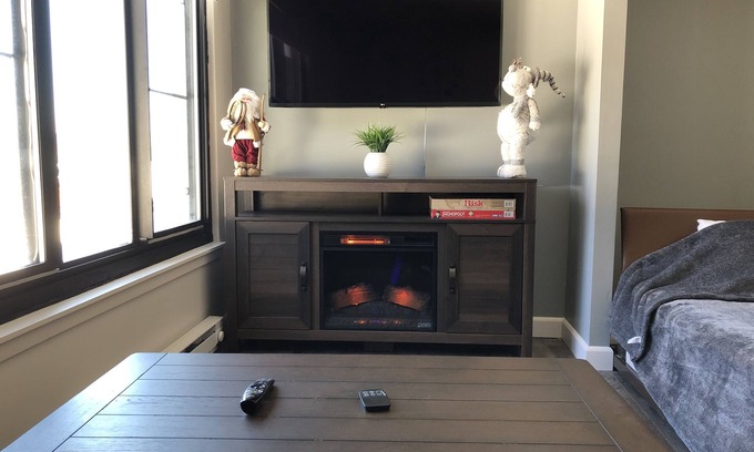 Snowshoe Apartment | SLOPES VIEW, SKI IN AND OUT AT SILVER CREEK, SLEEPS 4.