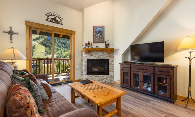 Mountain House Cabin | Slopeside Views/Walk to Lifts/Hot Tub Access/Private Patio with Grill