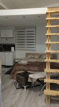 Vozdovac Apartment | Small Apartment PRIVATE bathroom STRONG WI-FI