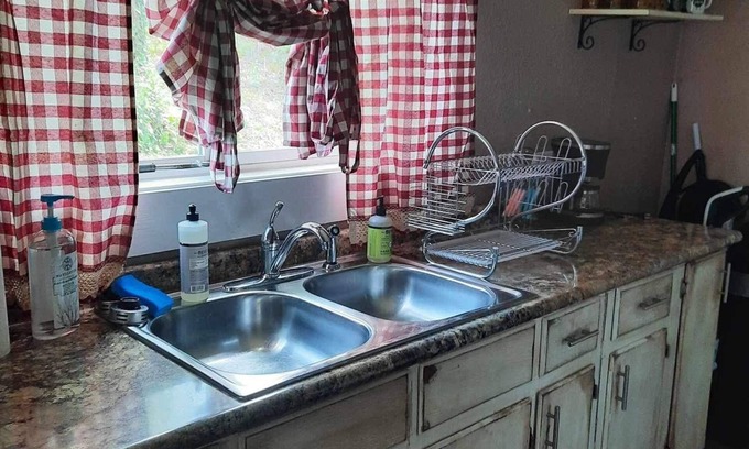 Gruetli Laager House | Small home tucked away in Grundy County. Several state parks nearby.