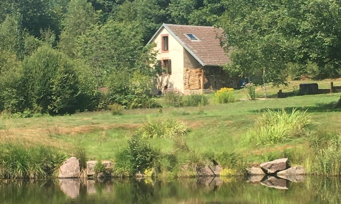 Saint-Remy House | Small house in the middle of the forest.