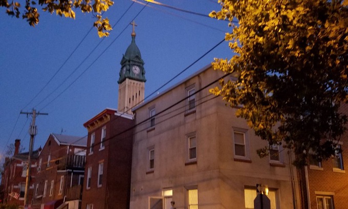 Olde Kensington House | Small, tidy, and clean family friendly home in a great neighborbood