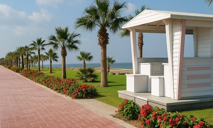 Al-Manasrah Ski Chalet | Smart Stay by the Sea