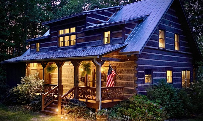Sylva Cabin | Smoky Mtn Cabin w/Stunning views! Private ensuite bath for every room!