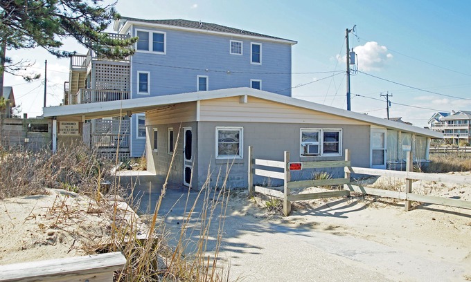 South Nags Head House | SN9017D- Semi-OF! With 3 BRs, Direct Beach Access, Private and Secluded!