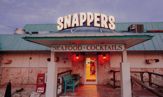 Key Largo Hotel | Snappers - King Room w/Ocean View Wifi