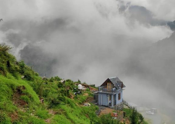 Dharamshala Villa | Snow Biscuit Kareri
