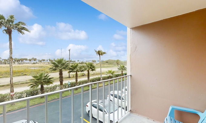 South Padre Island Condo | Snowbird-friendly, 2nd-floor condo with pool, hot tub & bay view - walk to beach