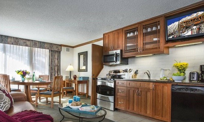Salt Lake Mountain Resorts Condo | Snowbird Ski Resort Utah - 3 bed/3 bath with Hot-tub!