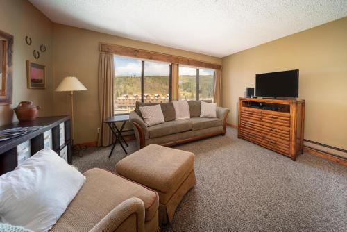Winter Park House | Snowblaze Condos Building E unit 310 by Stay Winter Park