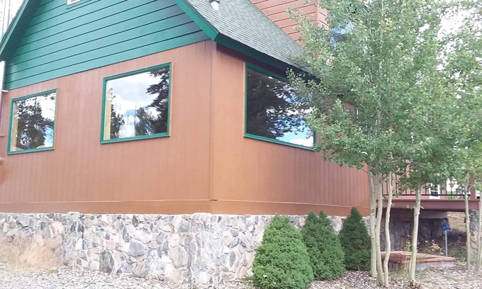 Glendevey House | Snowmobile And ATV Right Out The Front Door