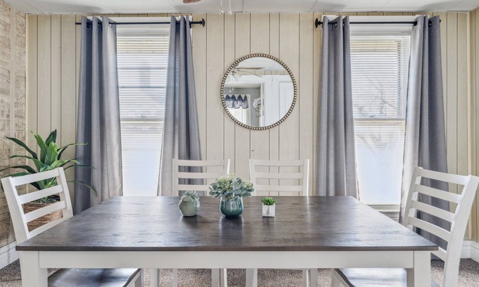 Niagara Falls House | Snug Escape Close To Niagara Falls 2 Bedroom Home