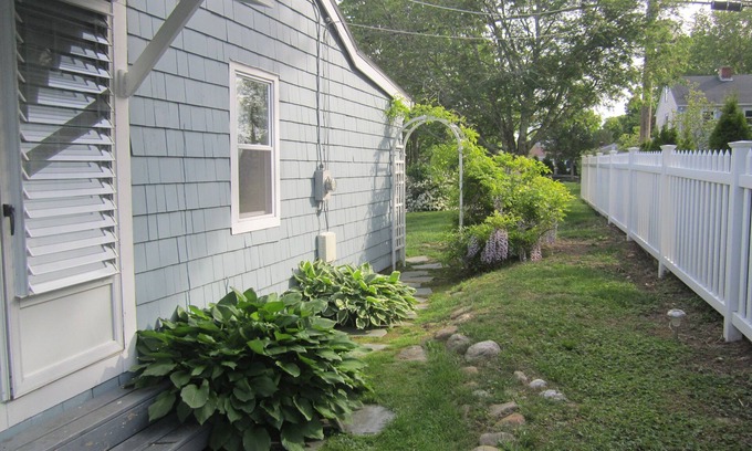 Snug Harbor Cottage | Snug Harbor Cottage for rent in sought-after coastal community of Wakefield, RI