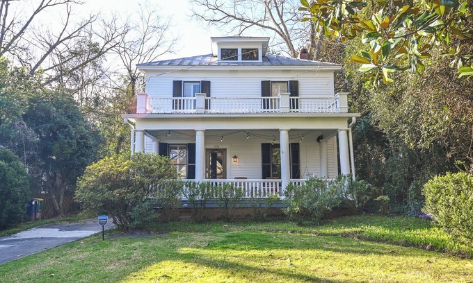 Athens House | Snug retreat in the heart of Athens!