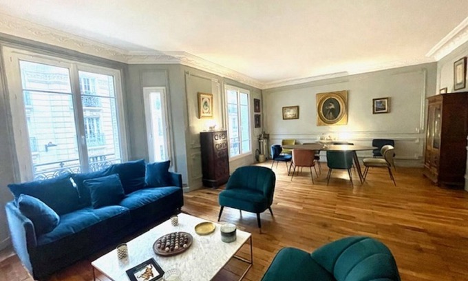 Quartier de l'Ecole-Militaire Apartment | ❤️So Chic Paris Apt❤️Eiffel Tower❤️Ideal Location°3Bdr°6/8 P❤️RIS