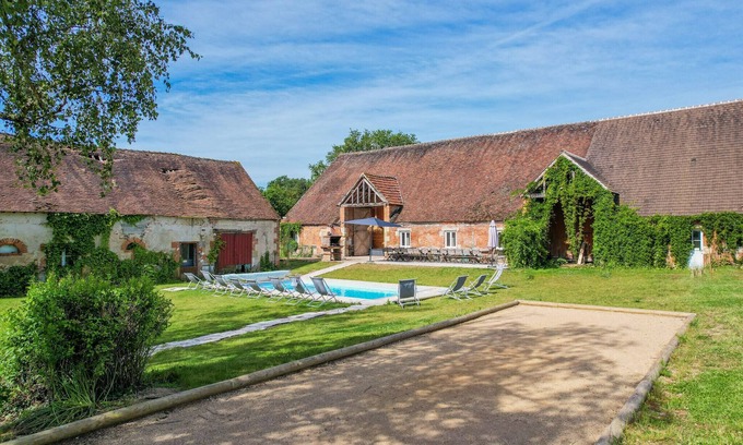 Viglain Villa | So Villa Reprenellière (45) - Heated pool - Foot - 2h Paris - 30p.