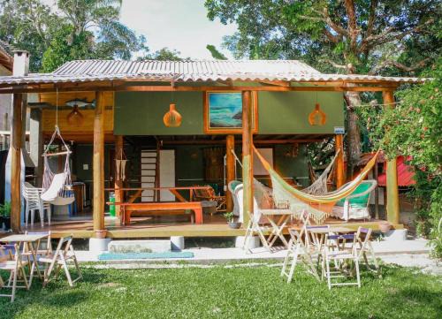 Paranagua House | Sobrado Verde da Ale e do Thiago Ilha do Mel Encantadas