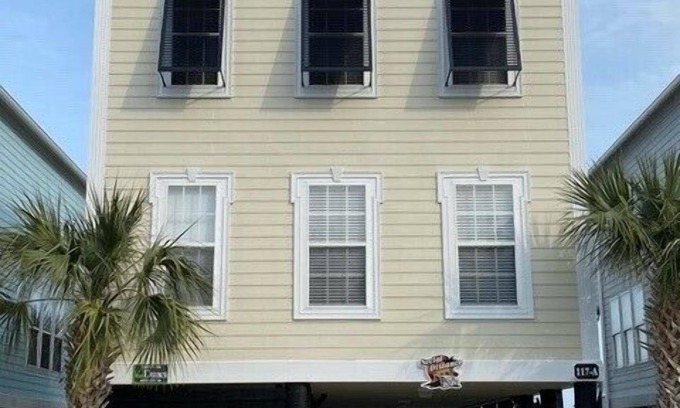 Surfside Beach House | Social Distance-Ocean Front in Surfside Beach