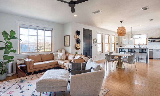 Greater South River City House | SoCo Home with a Pool—Great for Families! 10 min Uber to Downtown