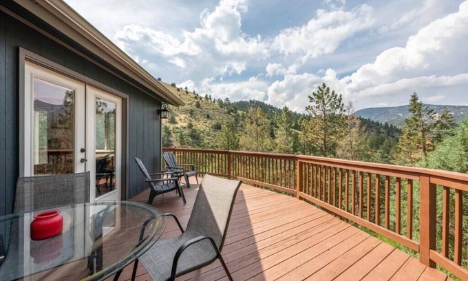 Idaho Springs Cabin | SodaCreek Lookout .3 mi to I-70 w/Sauna