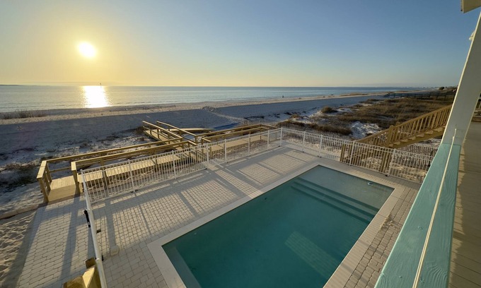 Port St. Joe House | Sol Y Luna, 650 feet of Gulf Views! Sunsets over the water!