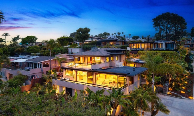Solana Beach House | Solana Beach Luxury with Panoramic Ocean Views
