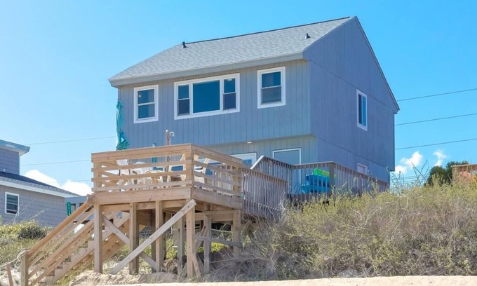 Surf City House | Solimar - Oceanfront! 3 Bedroom with Sun Deck!