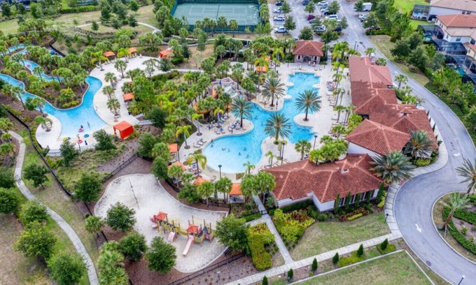 Loughman House | Solterra Cozy Themed Home,Pool,Lazy River,By Disney