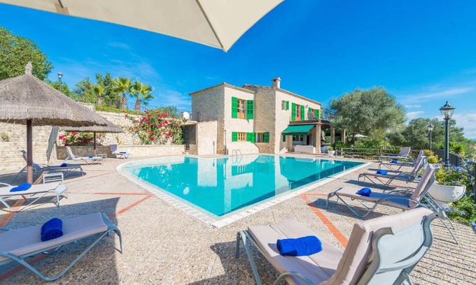 Petra Villa | Son March