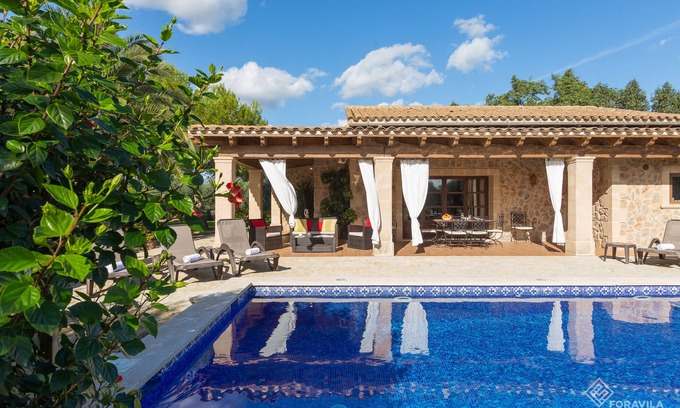 Sa Pobla Villa | Son March - Spectacular villa with pool and garden on the outskirts of sa Pobla