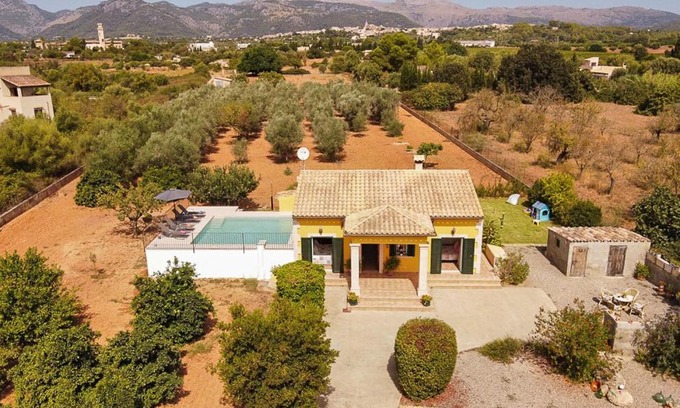 Buger House | Son Serra country villa for 4 near Buger